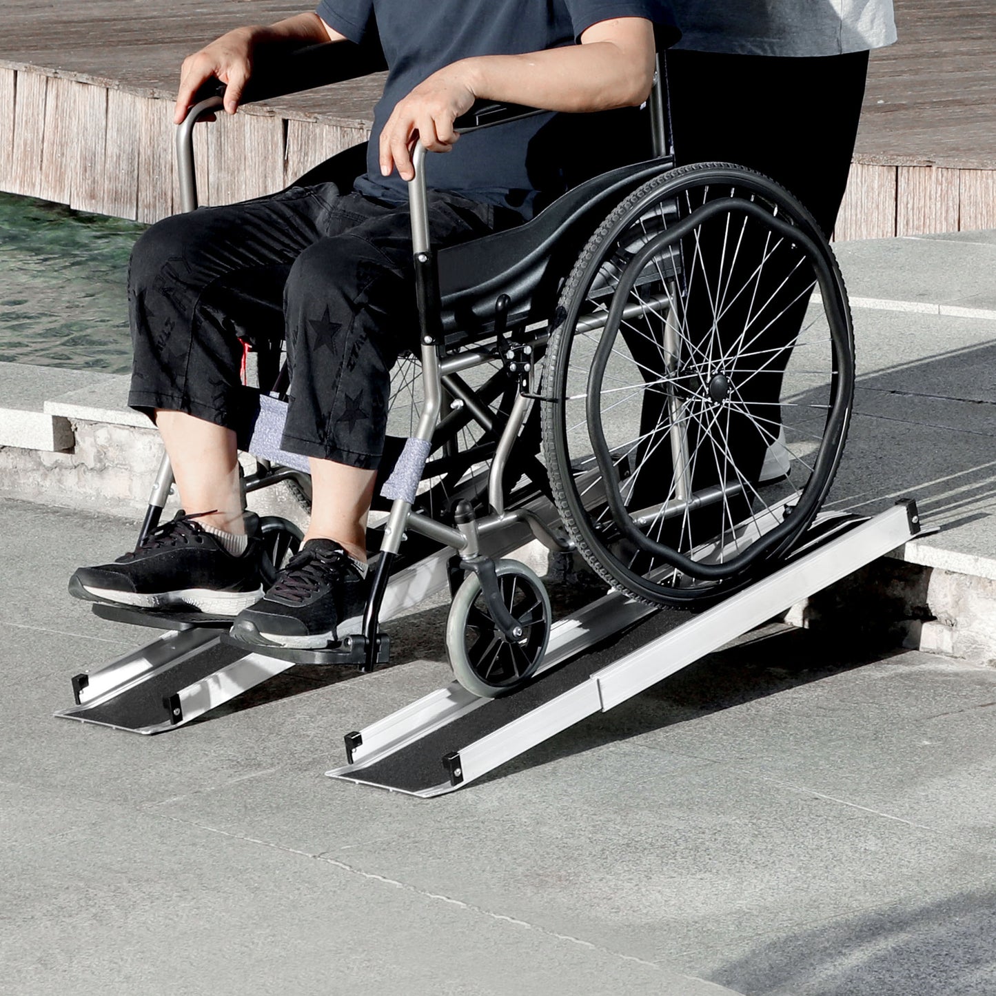 Set of Two 122cm Three-Level Telescopic Aluminium Wheelchair Ramps